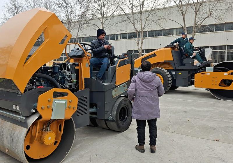 國外客戶來我廠參觀考察，并達成合作意向